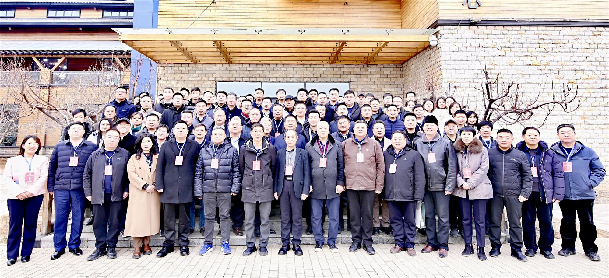 冀裝協(xié)三屆四次理事會(huì)暨常務(wù)理事會(huì)召開，常宏榮獲多項(xiàng)獎(jiǎng)項(xiàng)